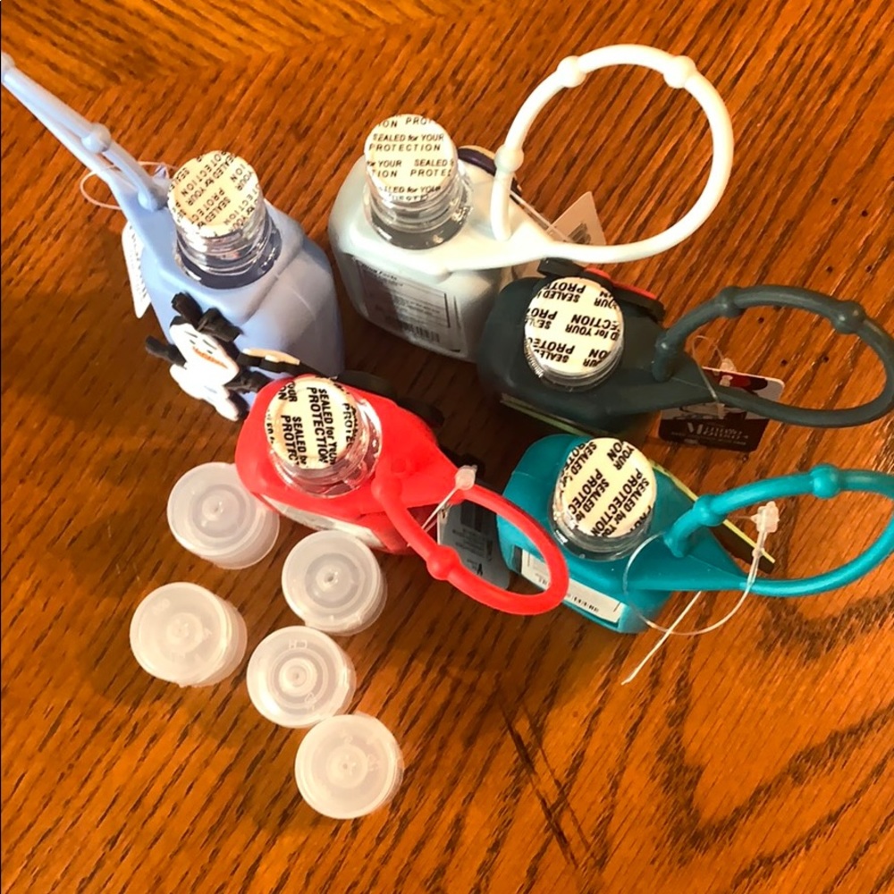 SOLD Minnie Sanitizers w/Cases & Connectors 1 oz - Picture 3 of 3